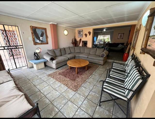 5 BEDROOM HOUSE FOR SALE IN ALBERTON NORTH